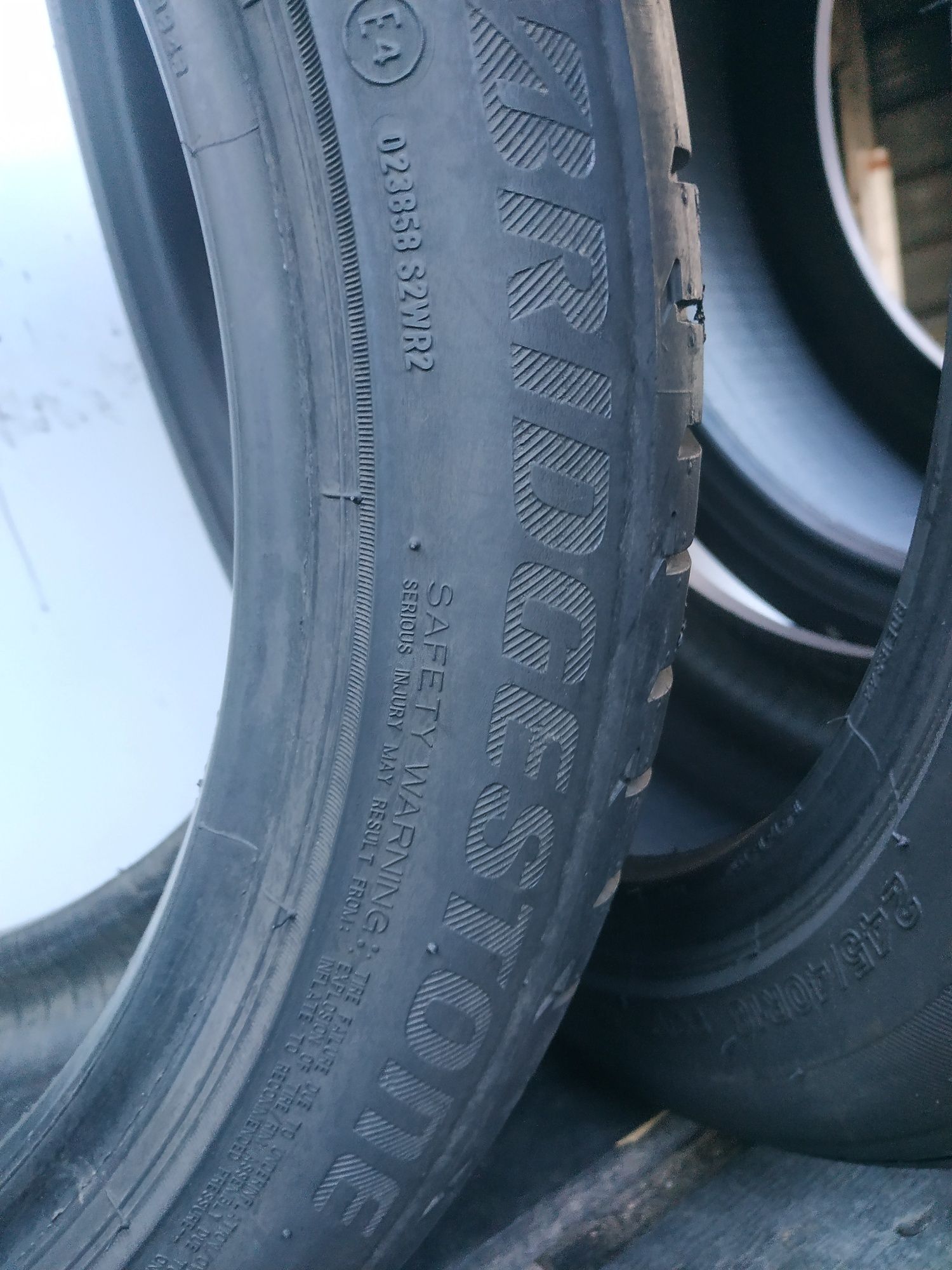 Шины резина лето 245/40 R18 Bridgestone potenza s001