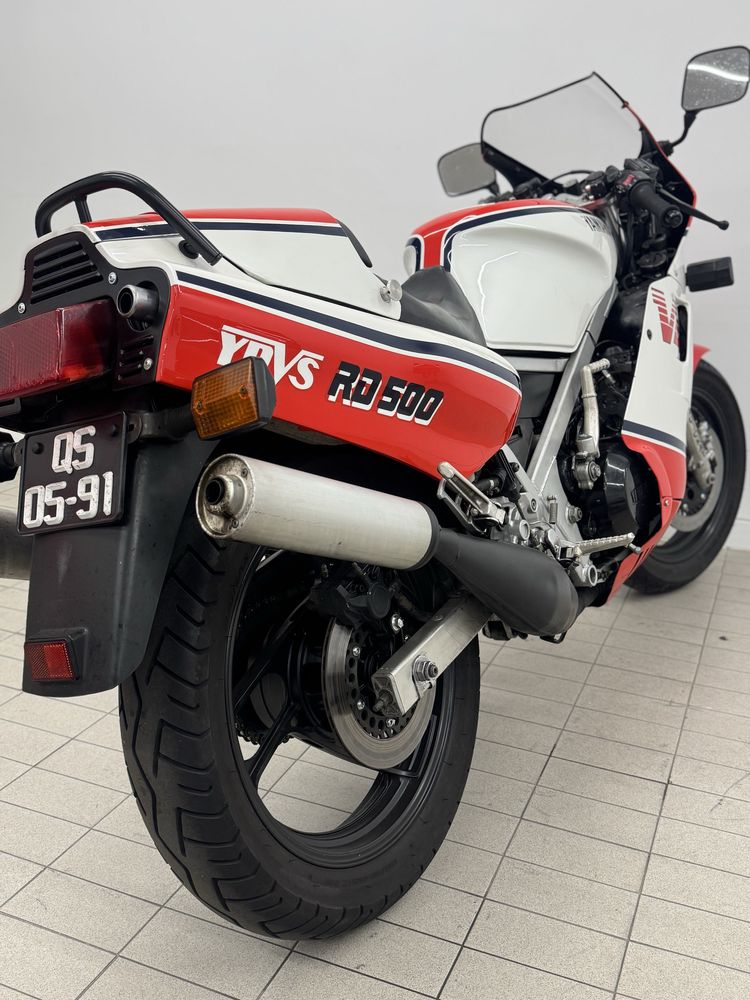 Yamaha RD500 LC YPVS - V4 2tempos