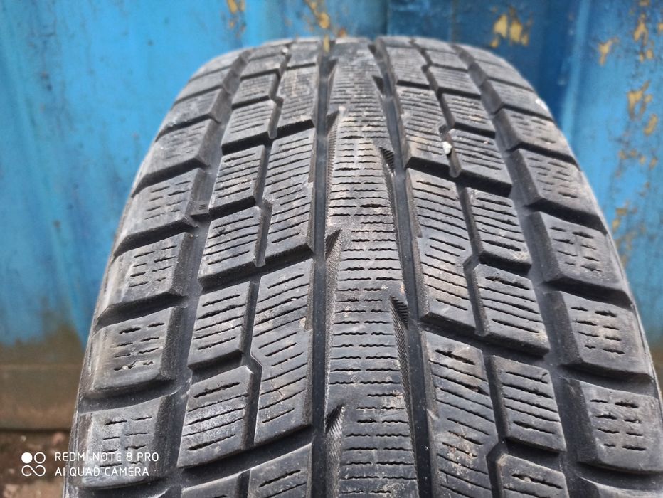 Шини Yokohama iceGUARD iG51v 215/60 R17 Р17