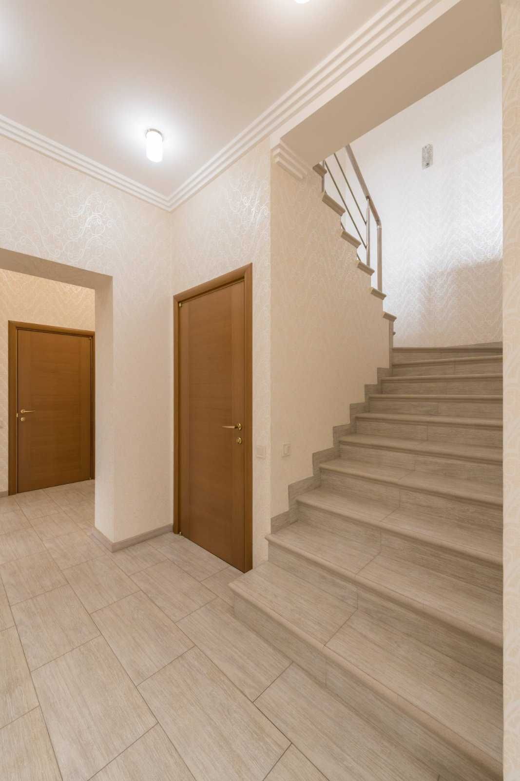 Вишгород  Розкішний 2-х этажний Котедж (250кв.м.) в КГ "Дідовиця"