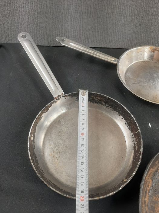 Сковорода чугунная - нержавейка