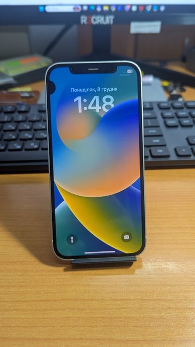 Iphone 12 white  64 gb newerlock