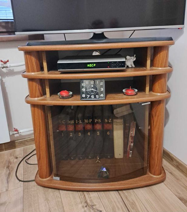 Szafka pod telewizor