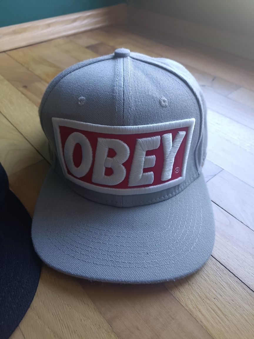 Czapki z daszkiem OBEY NEW ERA 2szt.