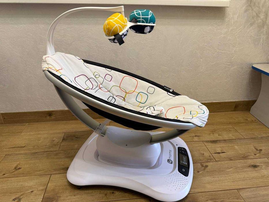 Качеля гойдалка шезлонг яєчко кокон мамару загойдуючий mamaroo 4moms
