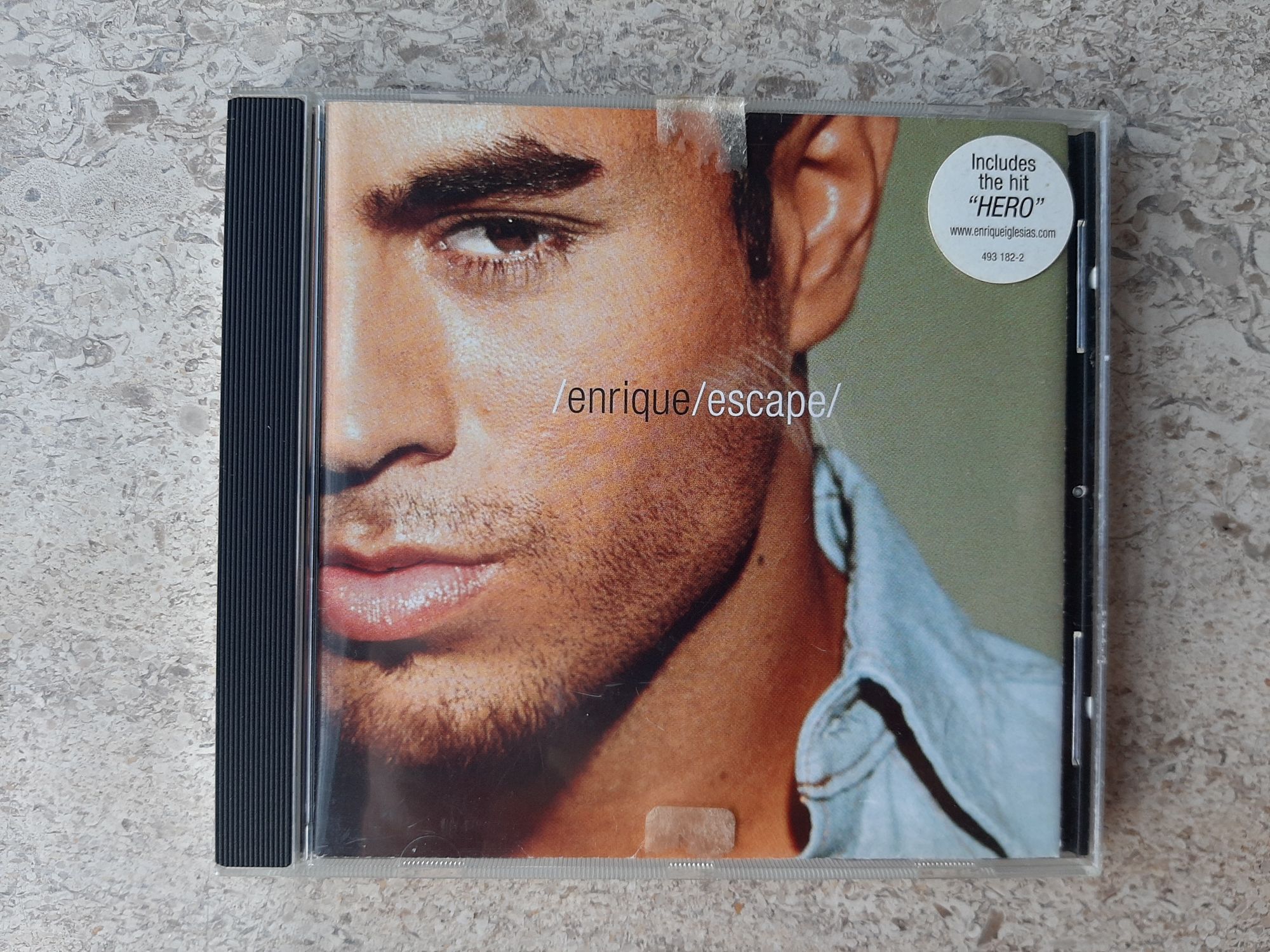 CD   Enrique  - Escape