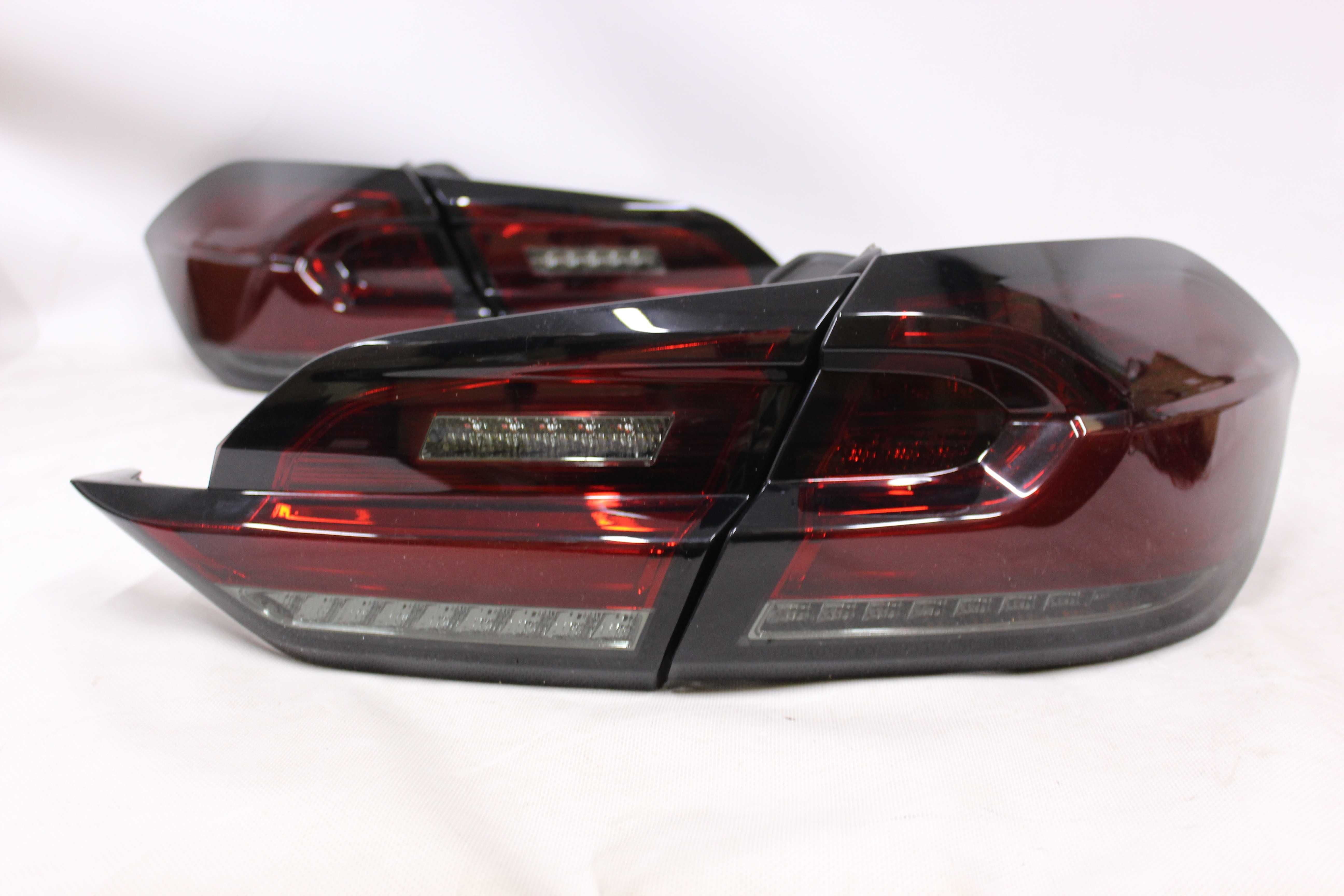 Lampy światła tylne tył FORD FIESTA MK8 17-21 HB RED SMOKE LED NEON