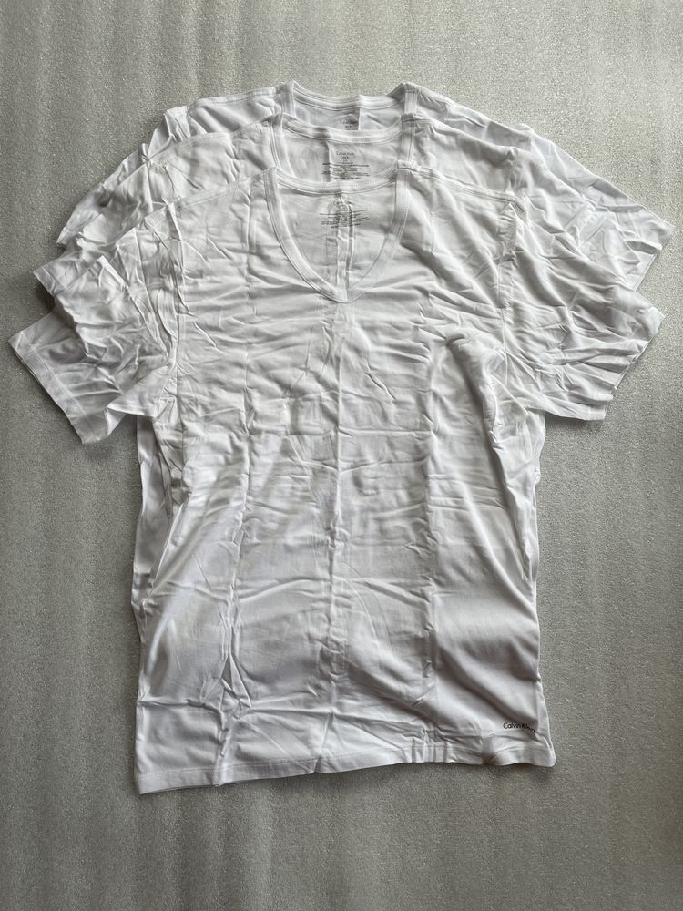 Новый набор calvin klein футболки (ck 3pk Vneck white)с Америки M,L,XL
