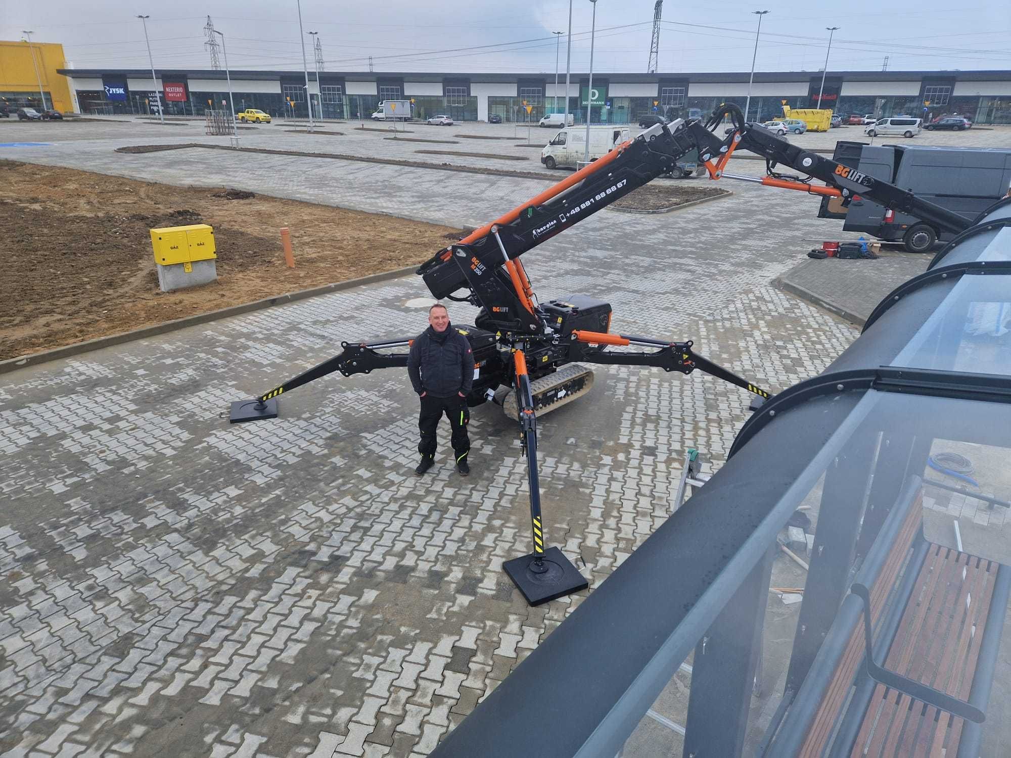 Wynajem z operatorem - mini żuraw, dźwig BG Lift M250