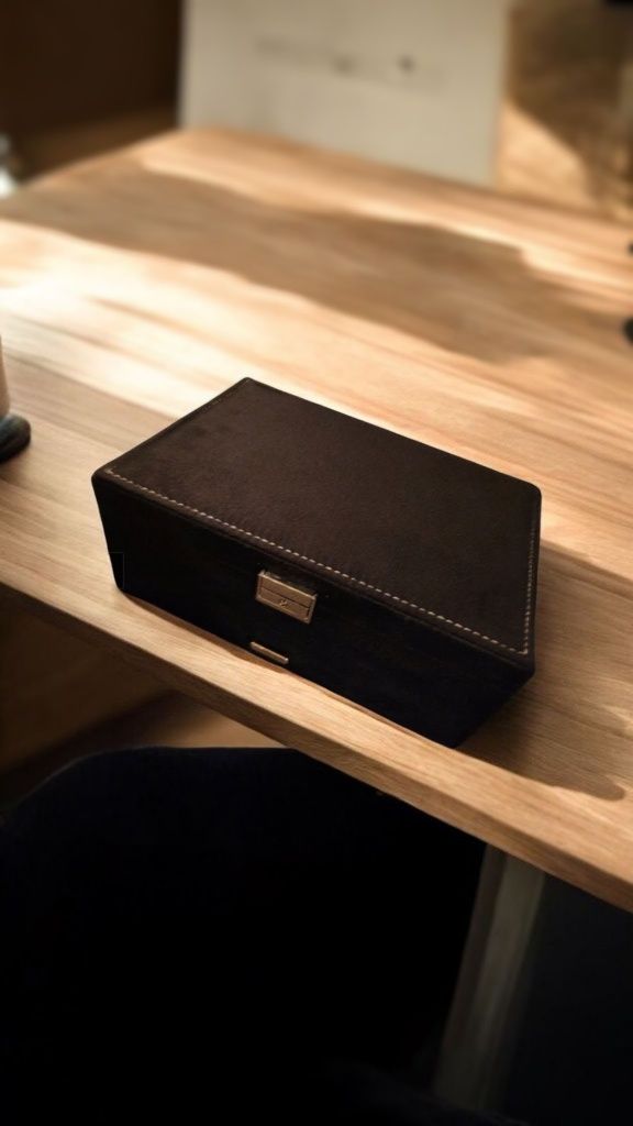 Kuferek na biżuterię organizer szkatułka prezent czarna elegancka BOX