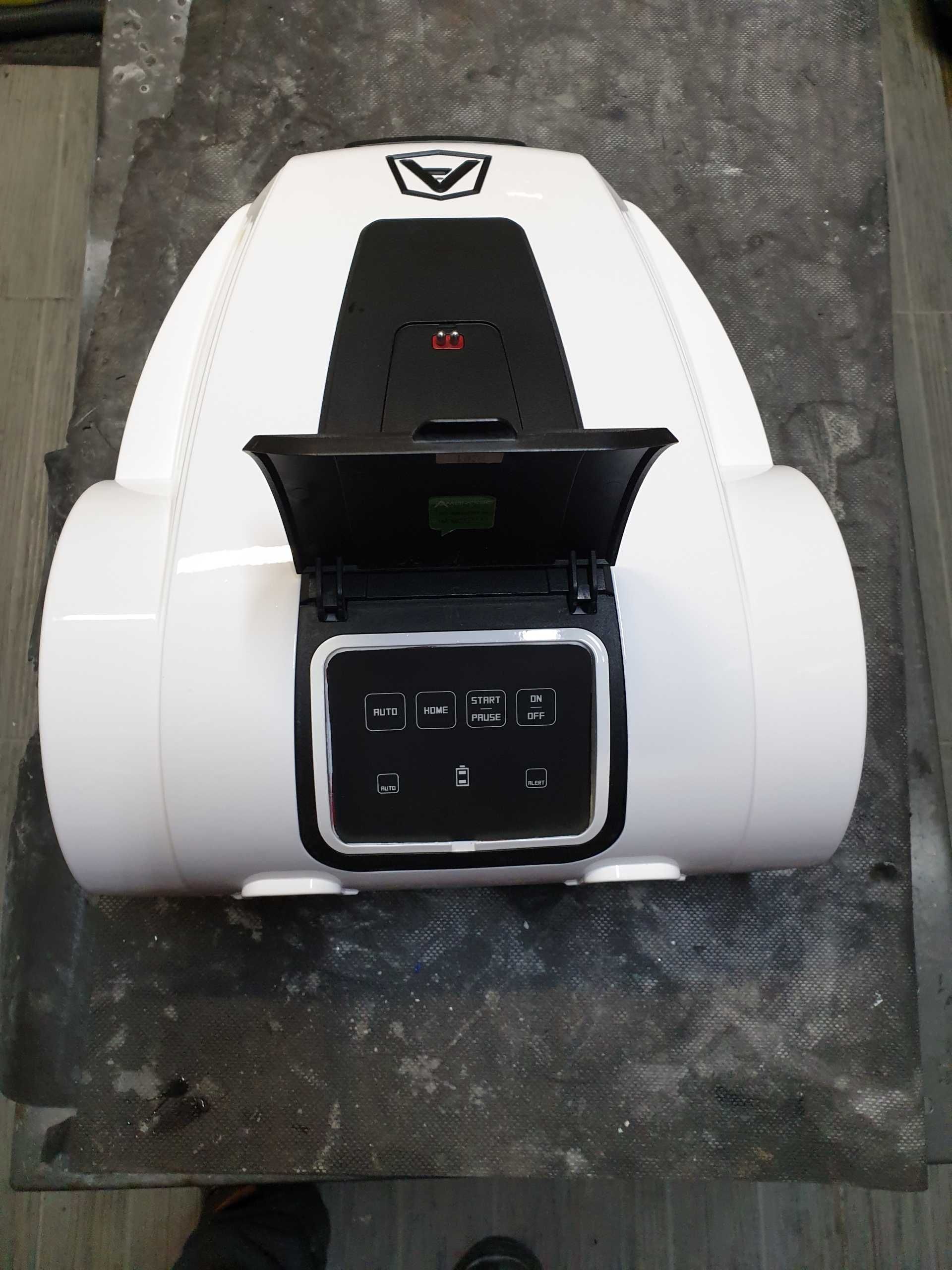 Prywatny Robot Ambrogio L35 Delux + stacja ładująca