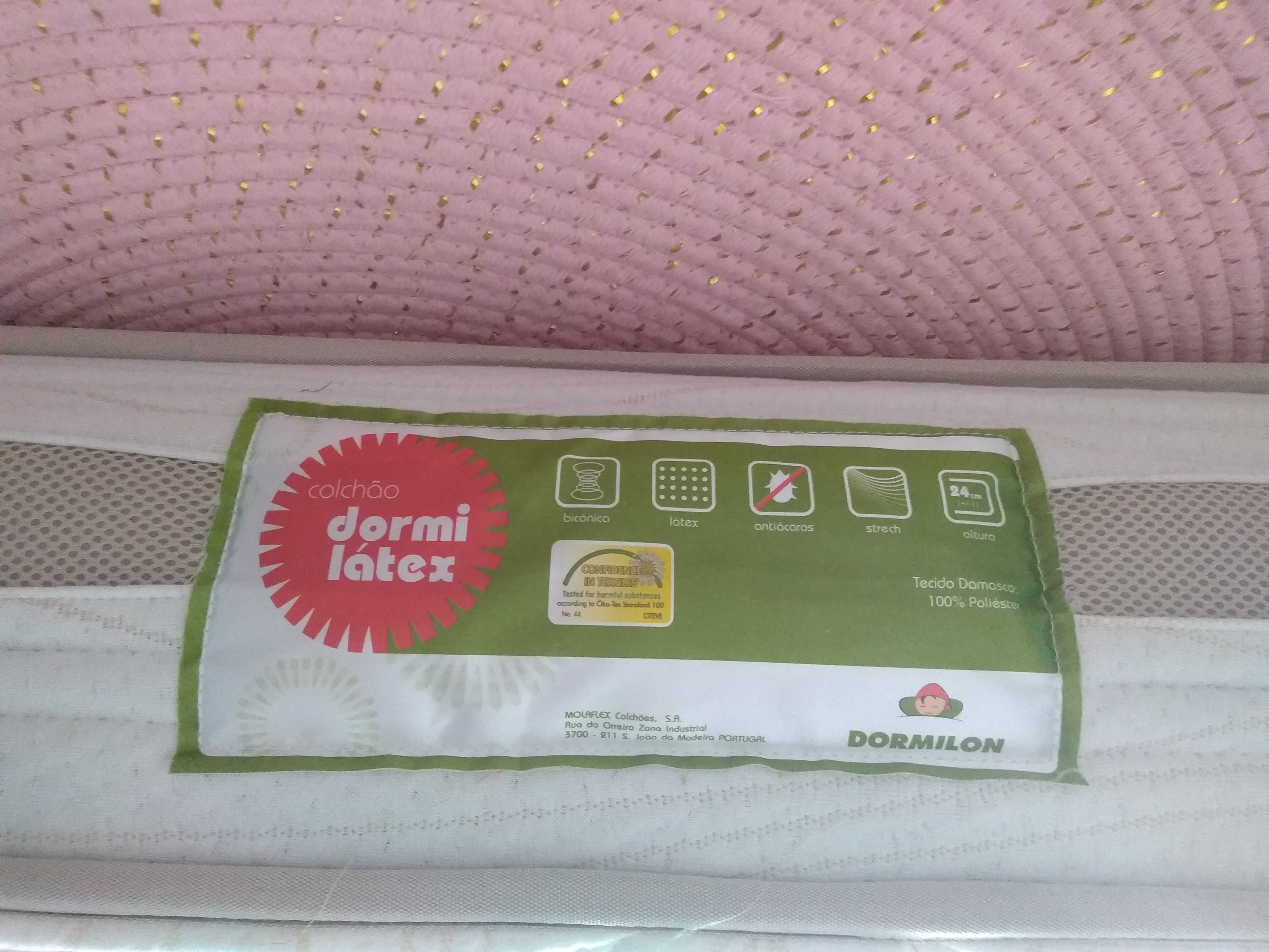 Cama criança com colchão