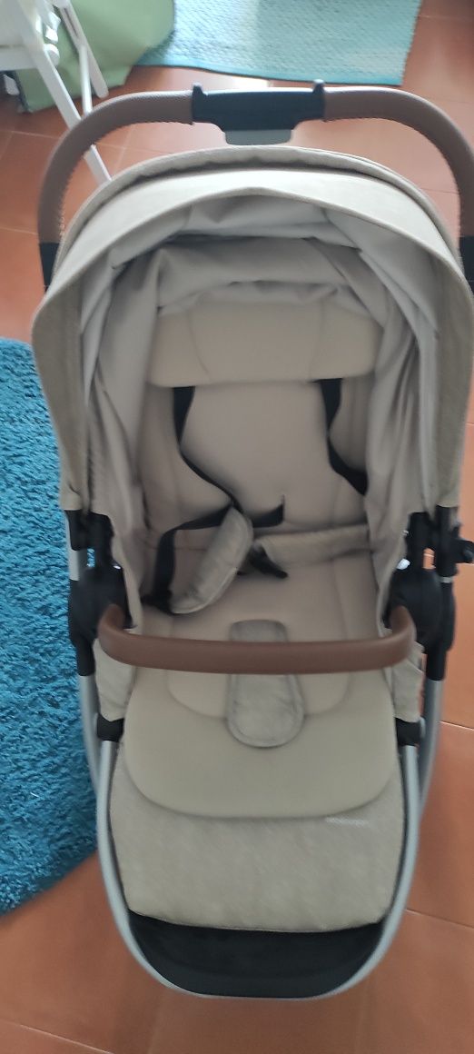 Carrinho de Bebé