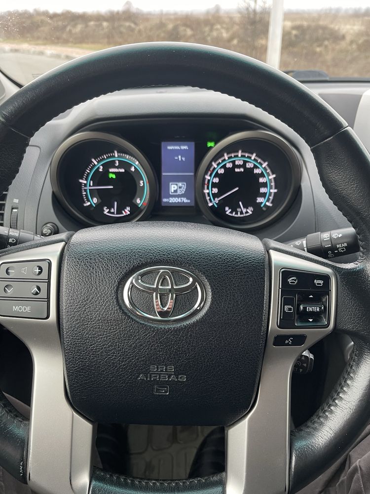 Toyota Land Cruiser 150 LUX