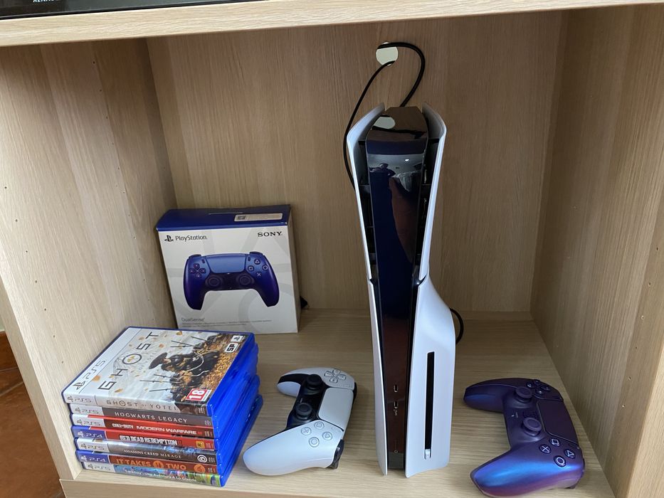 PS5 versão física + 9 jogos (como nova)