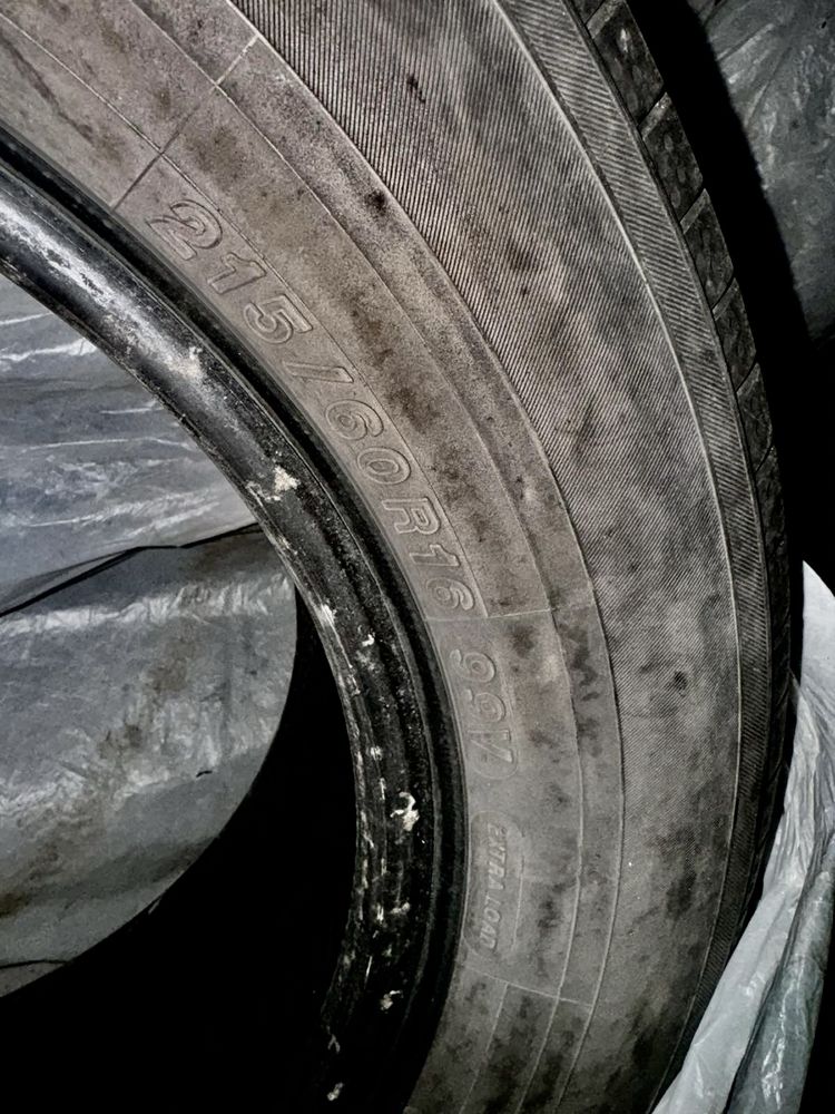 Продам резину Yokohama 215/60 R16