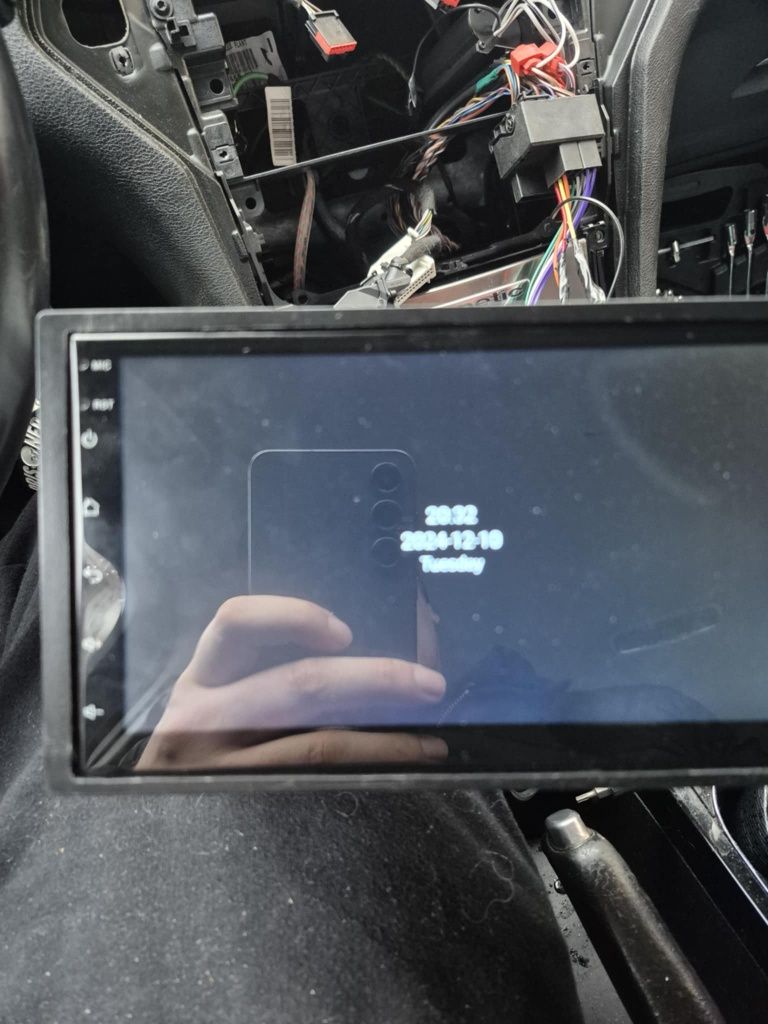 Sprzedam radio RS-304 2/32GB Android