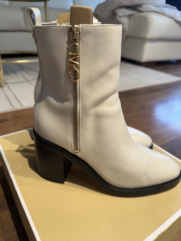 MICHAEL Michael Kors REGAN - Botki - light cream