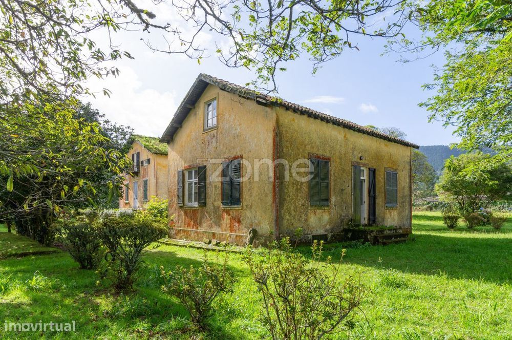 Conjunto patrimonial com 3 edifícios - Sete Cidades