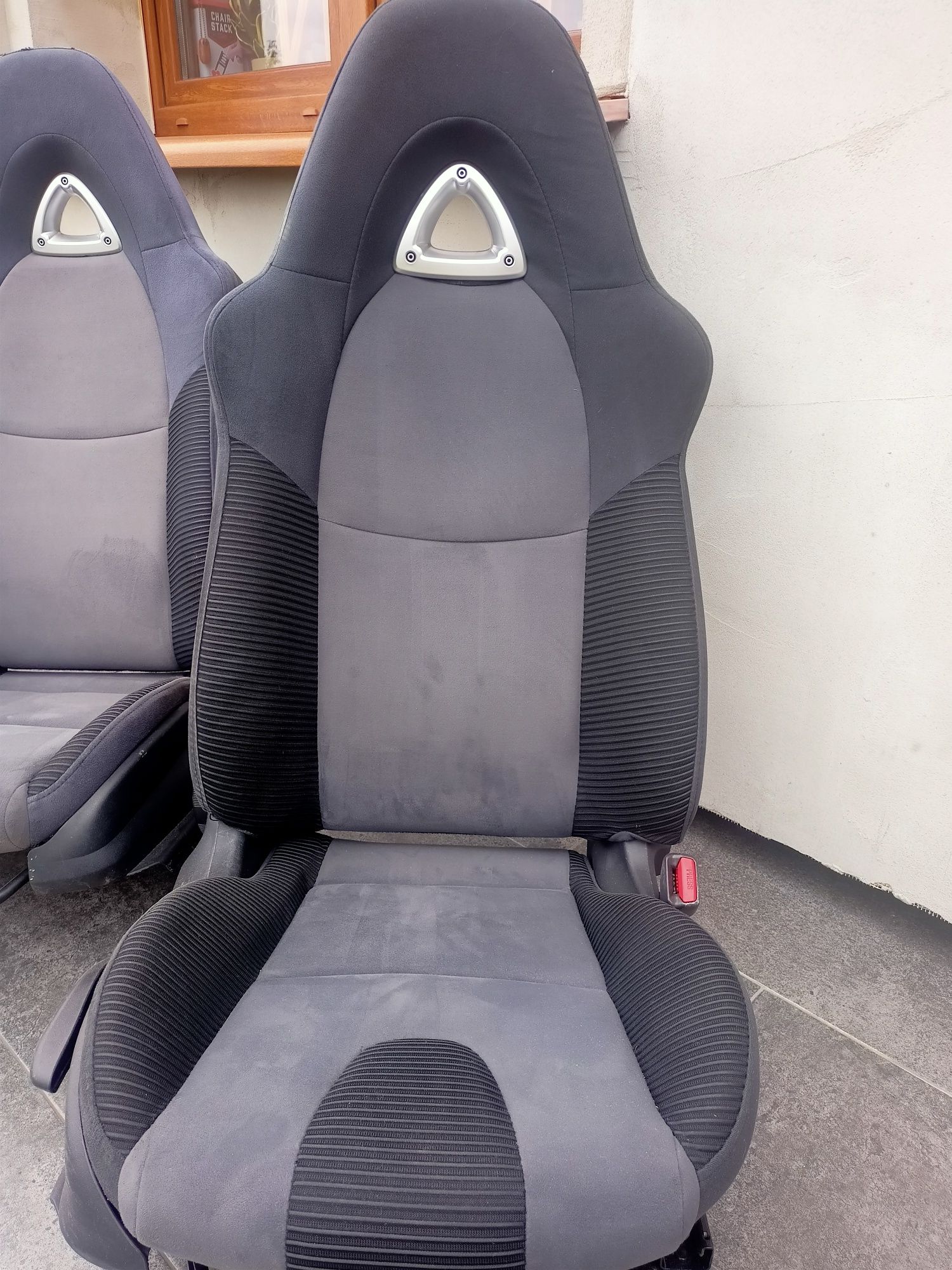 Fotele siedzenia kanapa mazda rx8