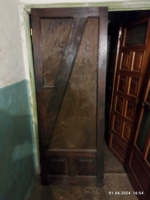 Двері б/у.розміри різні .300гр. шт.Стан кращий ніж ціна.