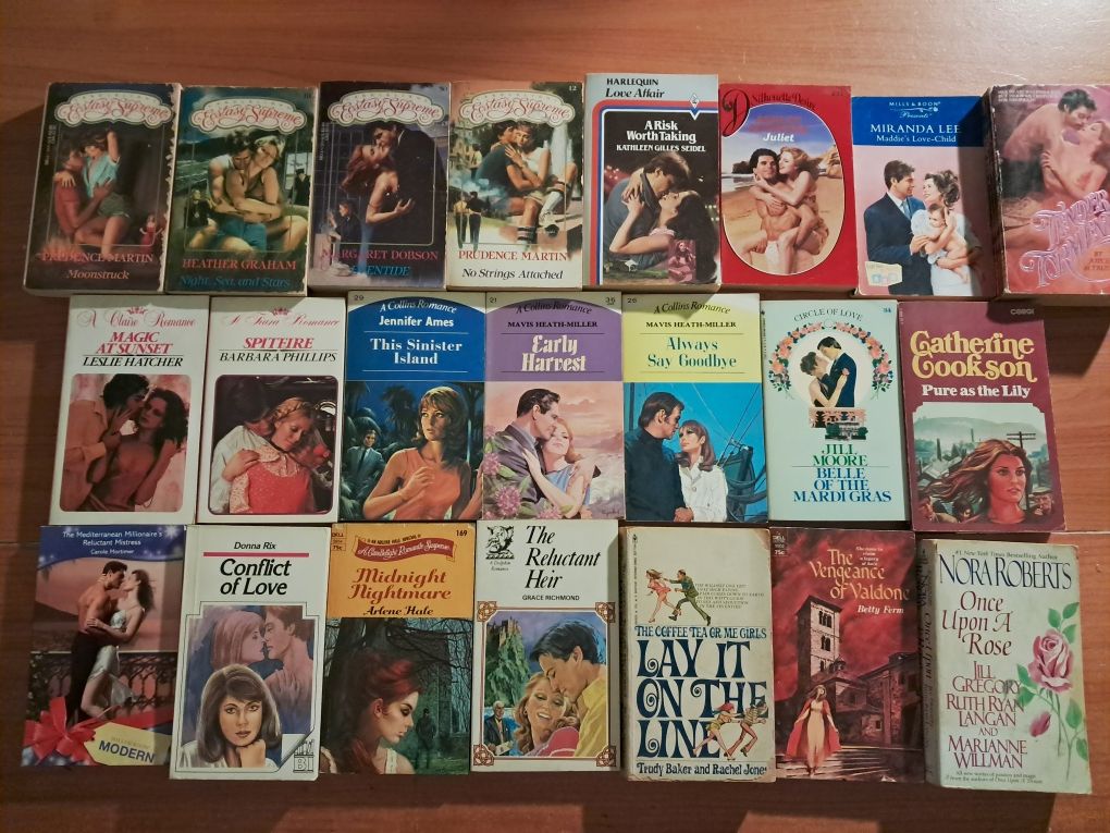 Romances bolso em inglês,Mills & Boon, A Candlelight  ecstasy romance