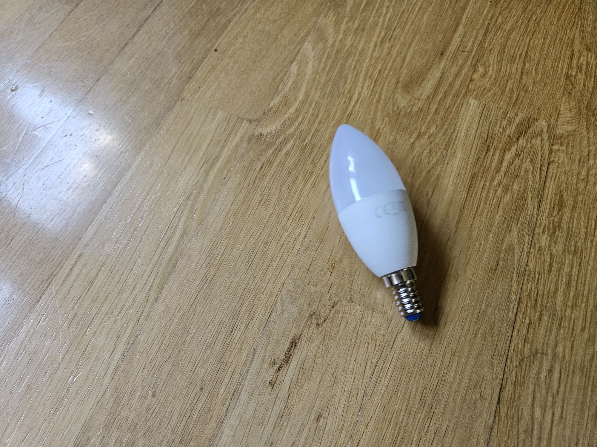 WiZ candle E14 żarówka smart wifi