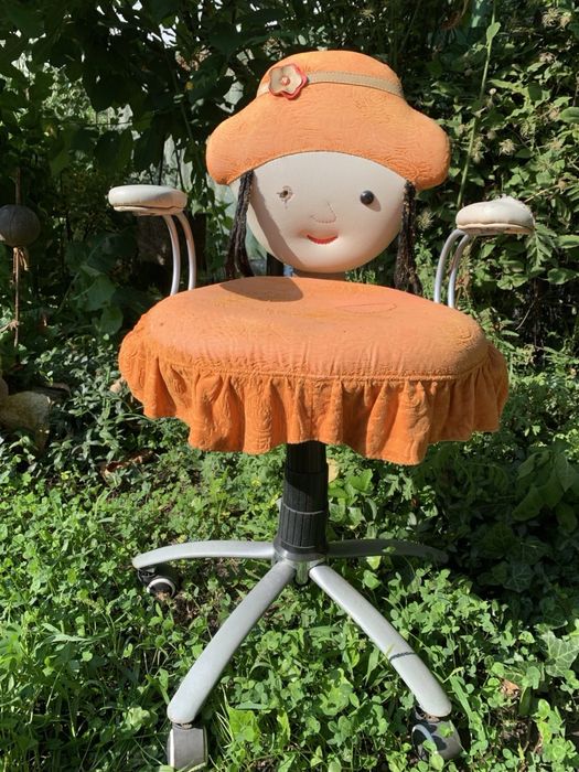 Стул с подемным механизмом