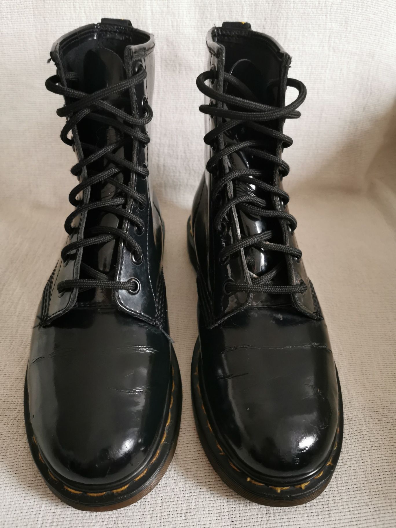 Dr. Martens Air Wair 1460 8-eye glany lakierowane 38