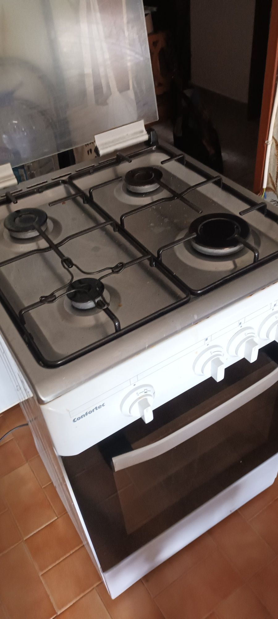 Fogão com 4 bicos