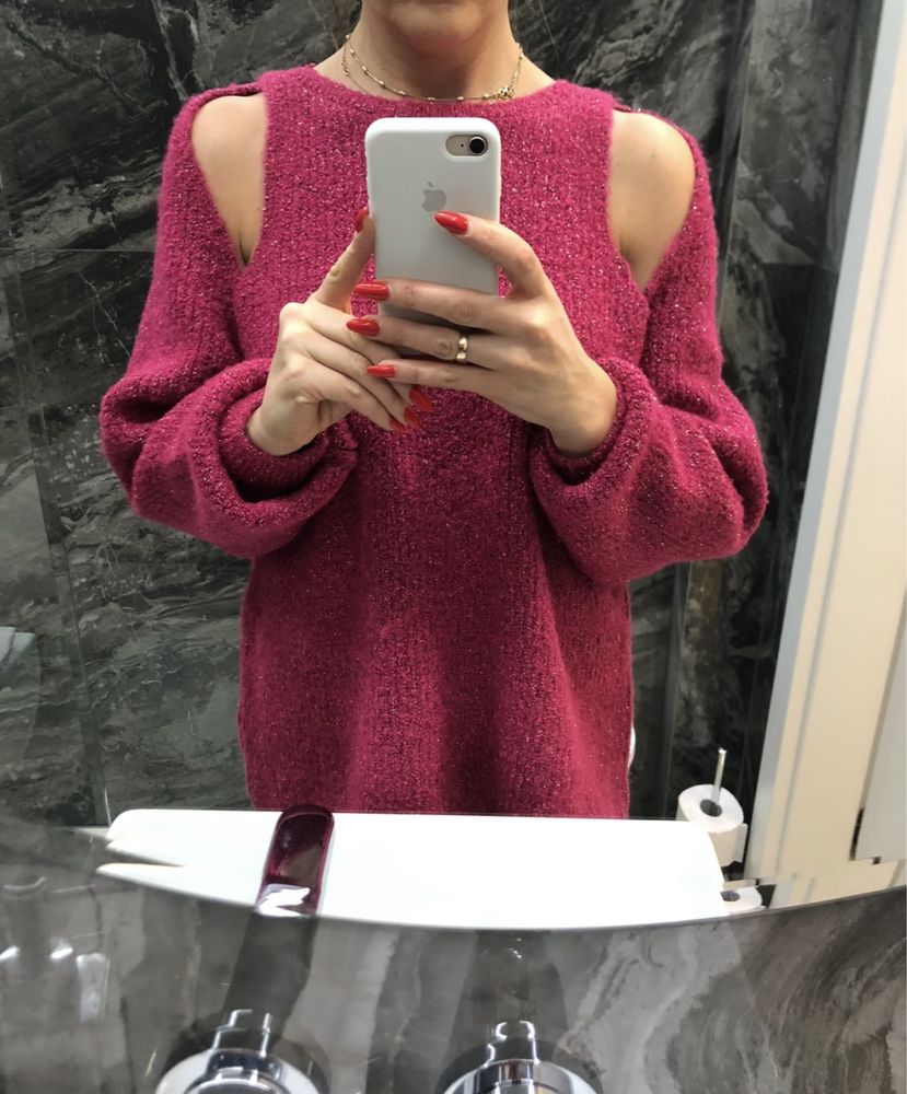 Sweter z wycięciami Reserved S