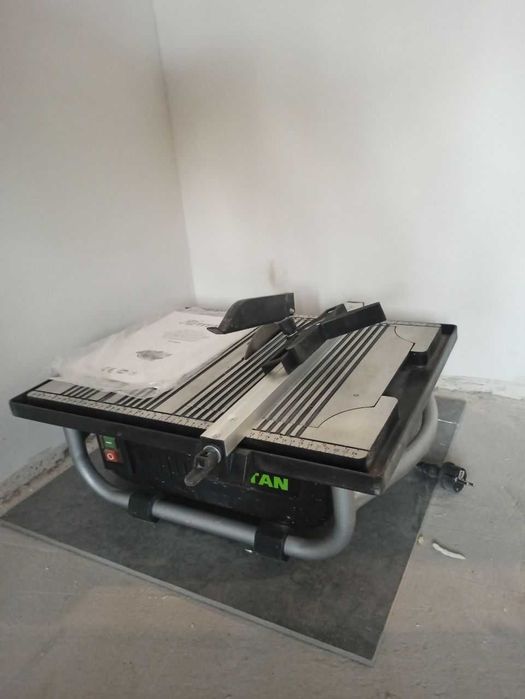 Електричний плиткоріз Titan PP1806 (Ø180мм) Настільна циркулярна пила