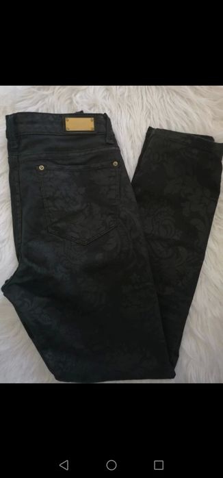 Calça zara com padrão