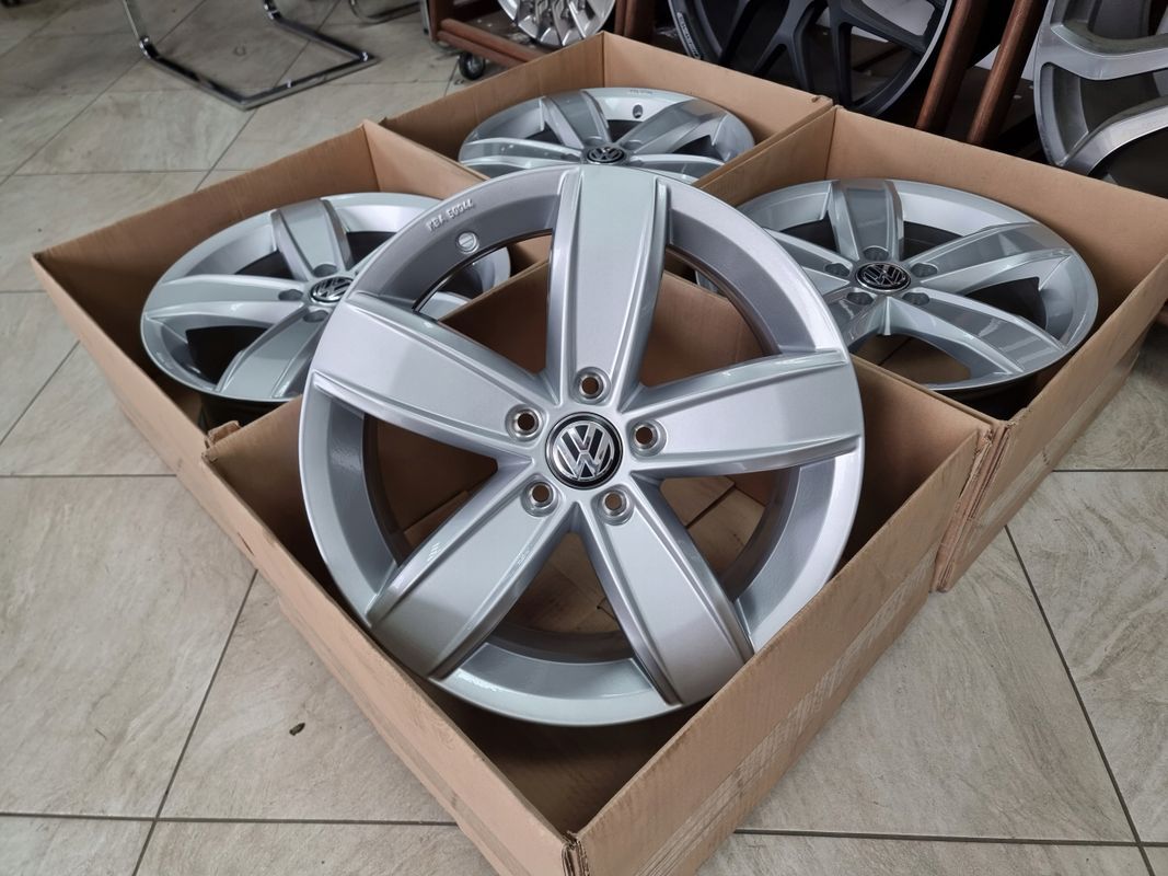 4 X Nowe Felgi Oryginalne Vw Passat B7 B8 Passat Cc Scirocco Tiguan 17