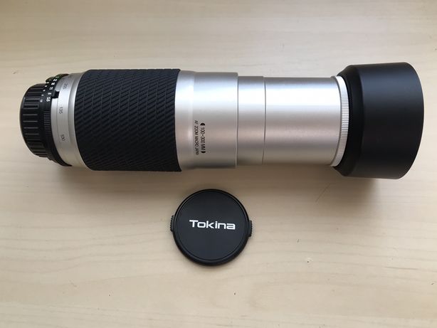 Teleobiektyw Nikon - Tokina AF 100-300mm 1:5.6-6.7 z osłoną