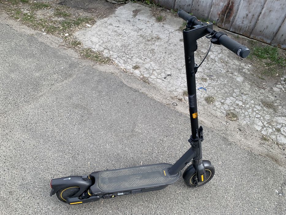 Самокат ninebot max g2