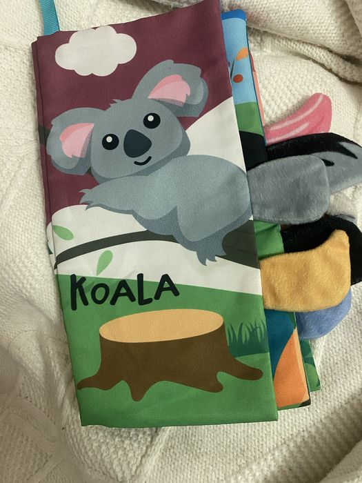 Розвиваюча тактильна книжечка