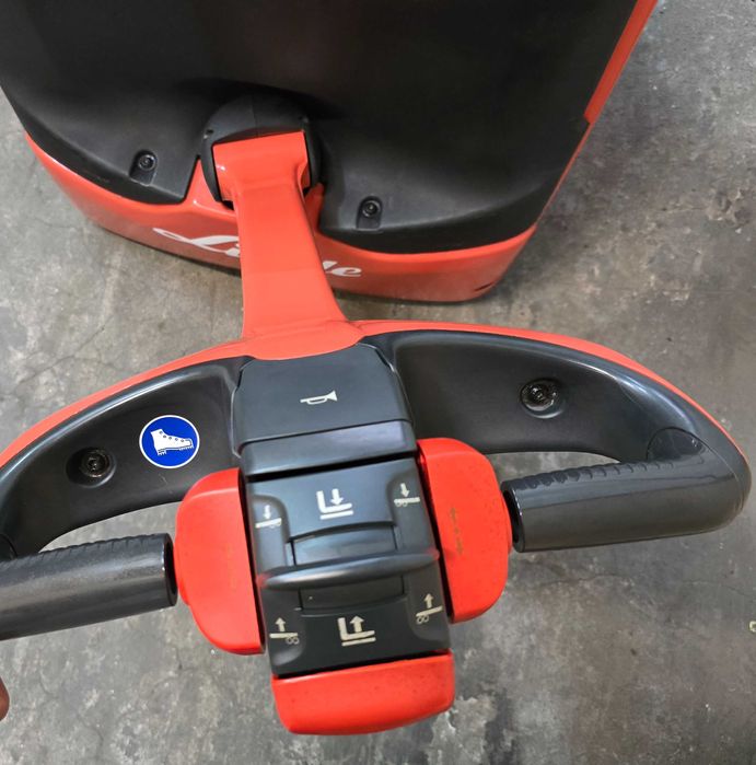 Штабелер самохідний Linde 1.4 тонни, підйом 4,352 метра, 2020 р.