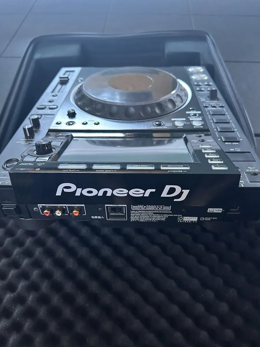 Pioneer CDJ-2000nxs2 odtwarzacz dj USB MP3 wav