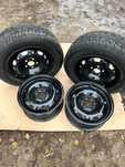 Продам зимню резину Nord Frost 85/65 R 14 2 штуки і диски 4 штуки