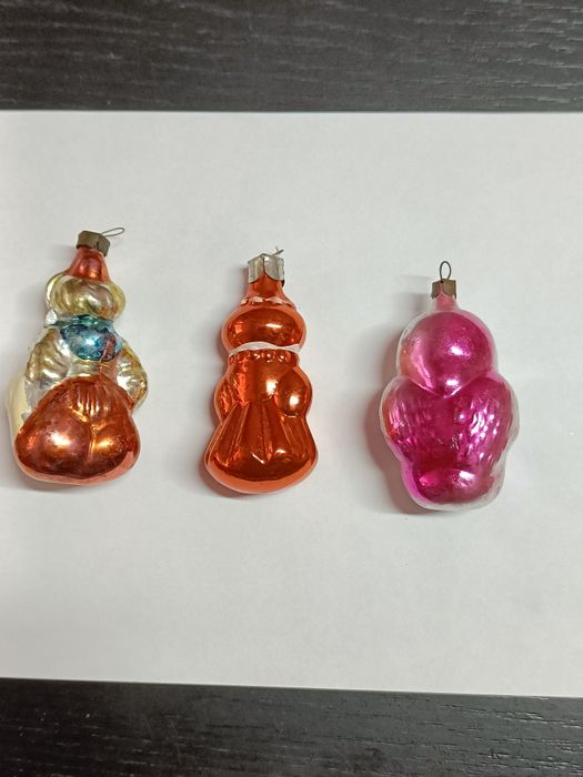 Продам ялинкові іграшки.