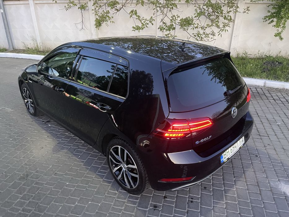 Volkswagen e-Golf  36 кв
