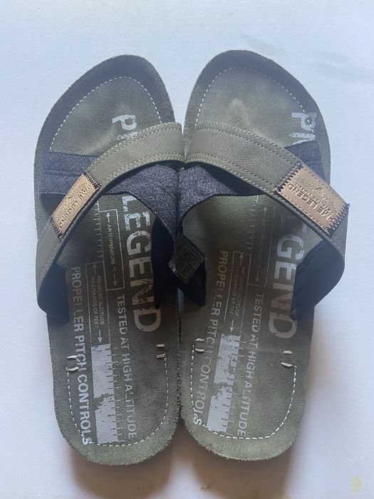 Мужские шлёпанцы зелёного цвета кожаные