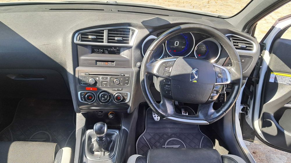 Citroen DS4  1.6hdi 110KM Biała perła V5 Mot Anglik