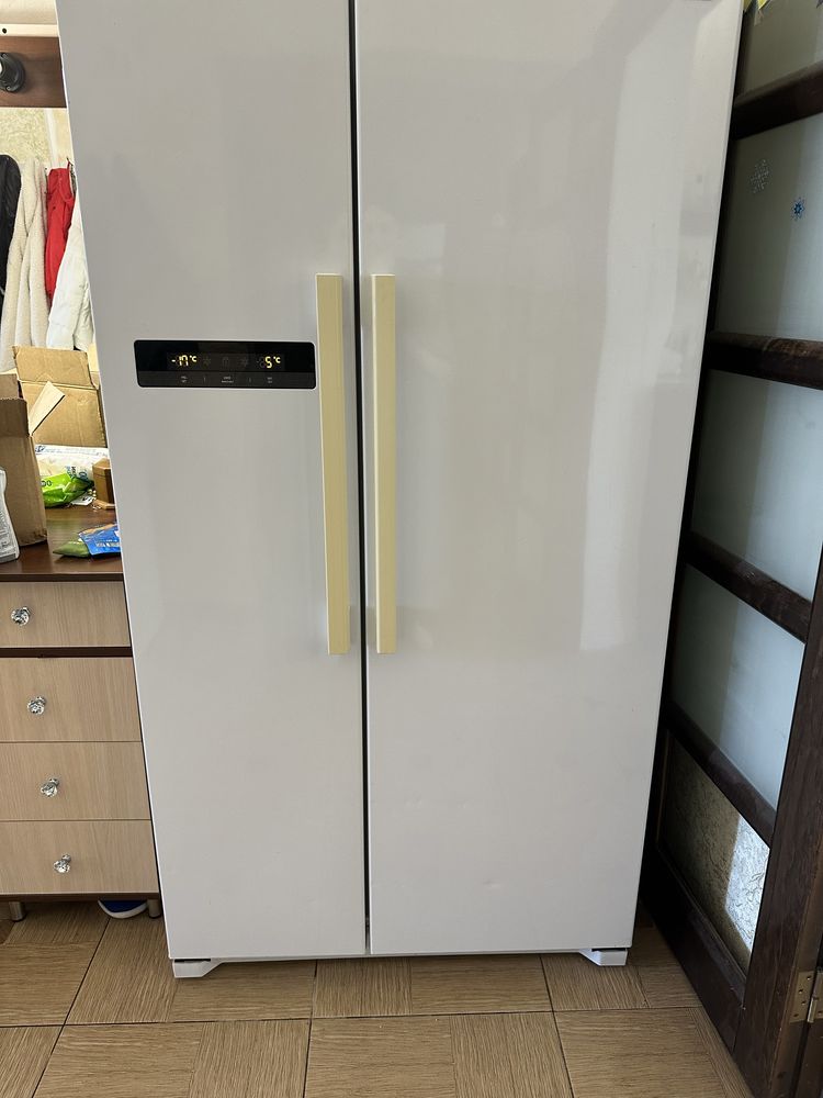 Холодильник Side-by-side DAEWOO FRN-X22B3CW