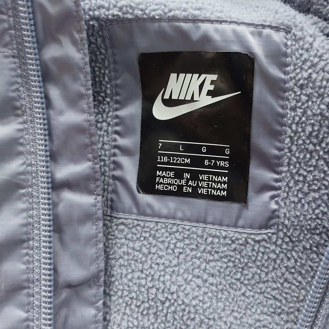 Продам куртка найк nike на хлопчика 5-7 років