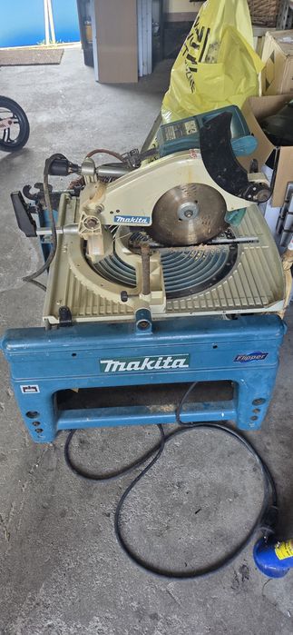 MAKITA LF1000 pilarka stołowa / ukośnica 260mm 1650W