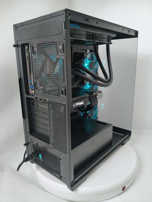 Komputer Gamingowy Ryzen 7 9800X3D,RTX 5070,32 GB,SSD,Win 11,USDT