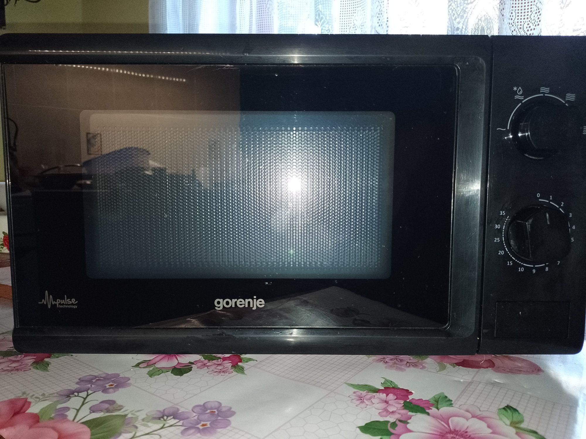 Продам микроволновую печь Gorenje