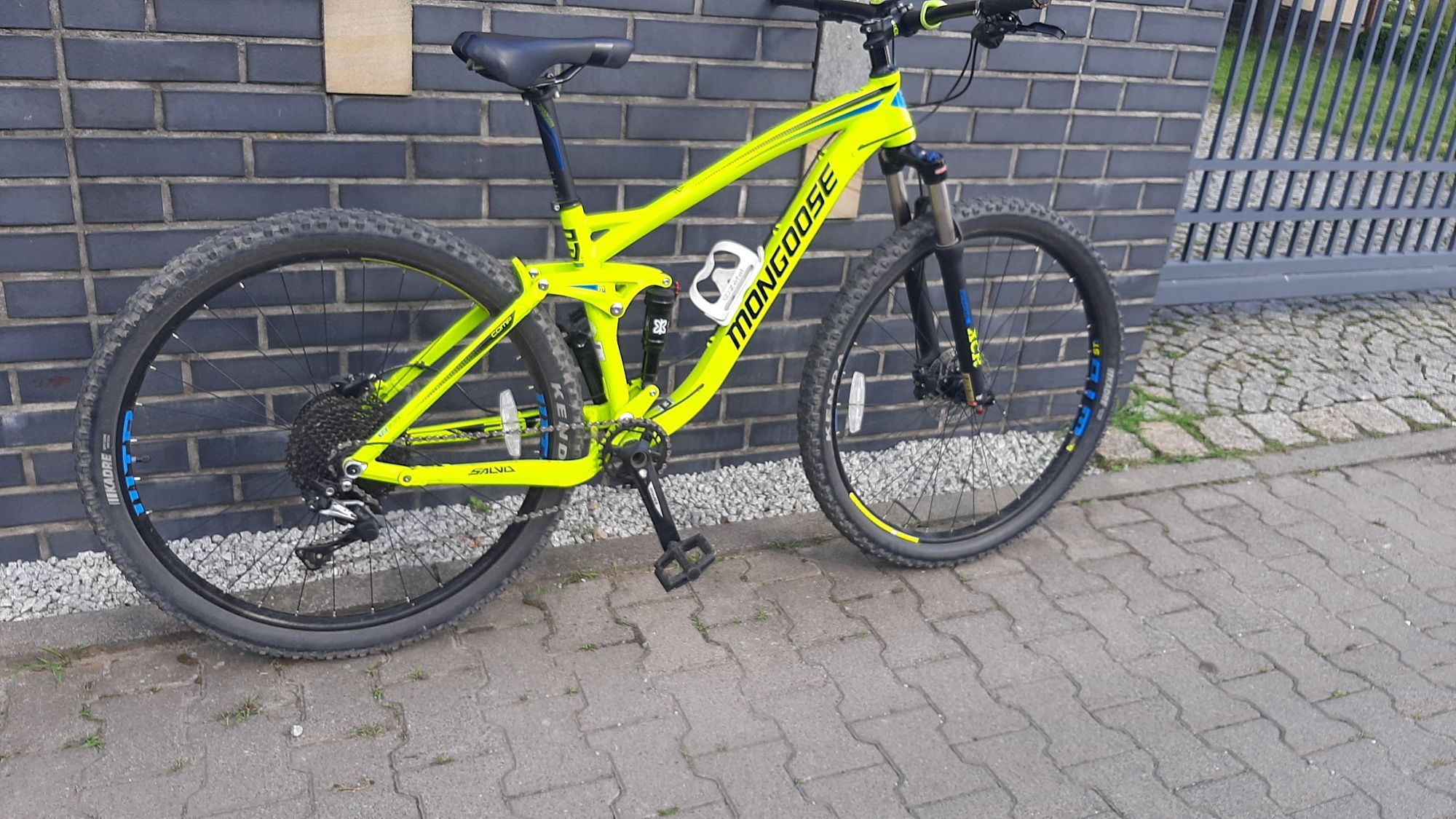 Rower Mongoose Salvo MTB Full